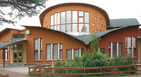 Landhausfarbe fr sgeraues Holz